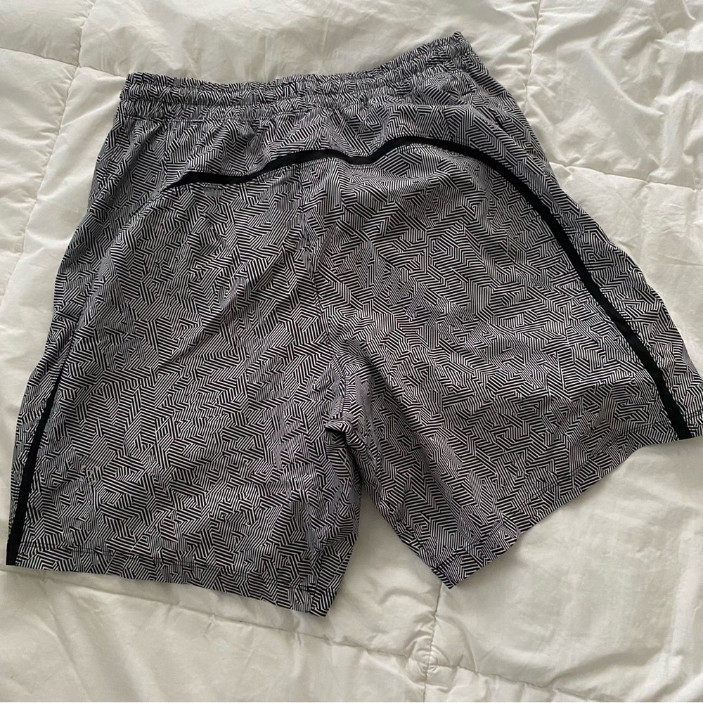 Lululemon // seawheeze linerless pacebreaker 7” S - Picture 2 of 5